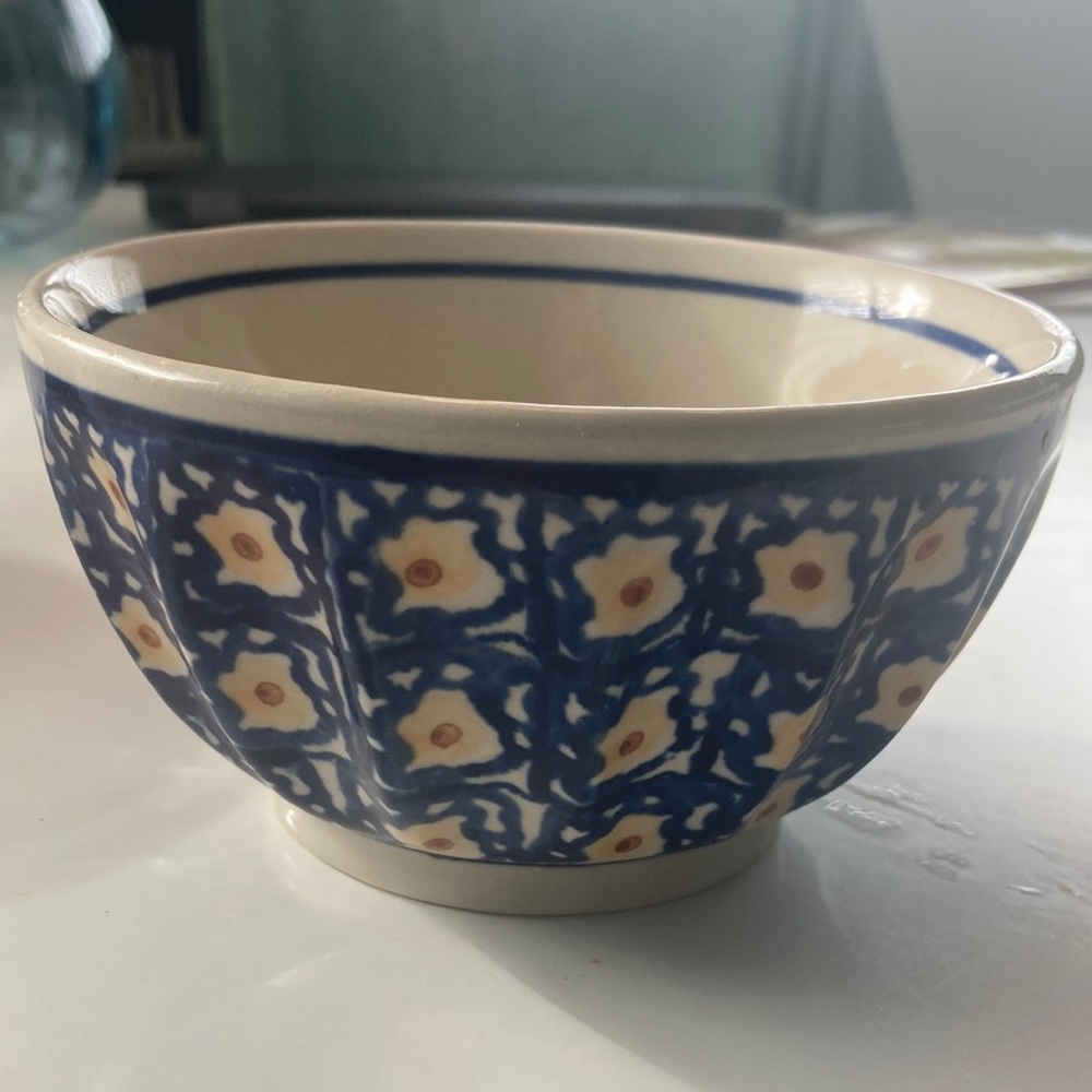Polish pottery cereal/soup/dip bowl